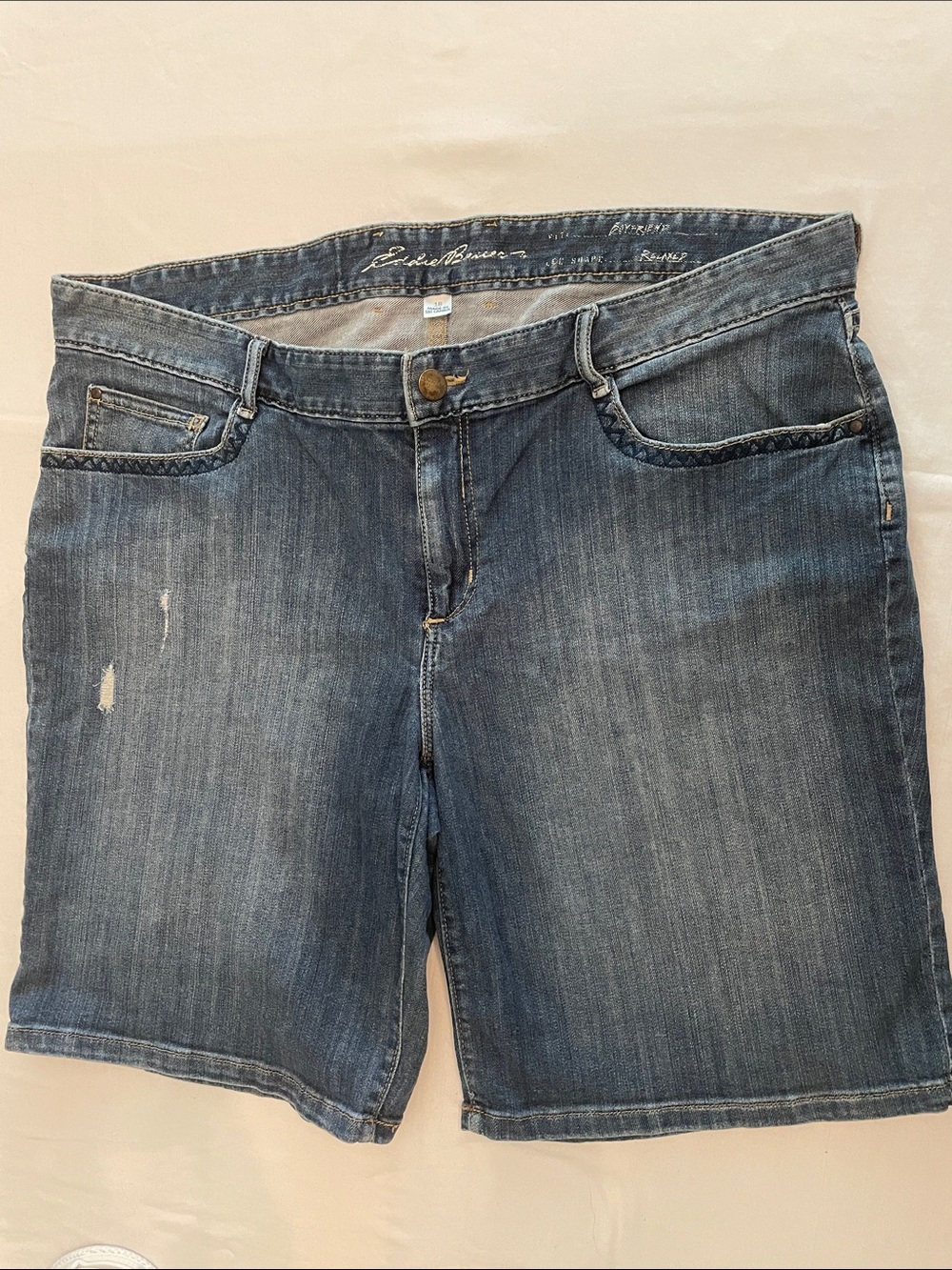 Eddie Bauer Medium Blue Denim Bermuda Shorts Like new!
